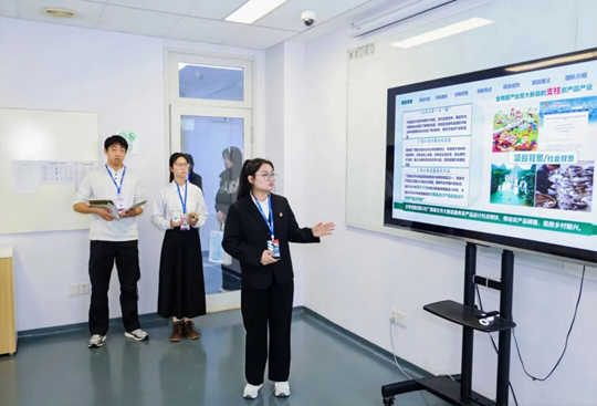 2025年iCAN大賽西北賽區決賽在西安歐亞學院圓滿落幕，展現信息電子技術服務新活力